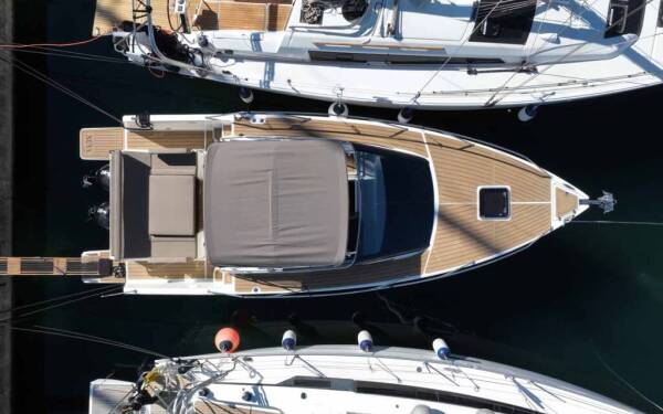 Nuva M9 Cabin Babac