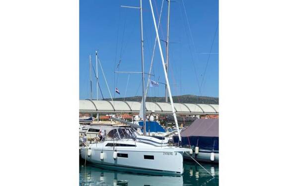 Oceanis 34.1 Ka Nani