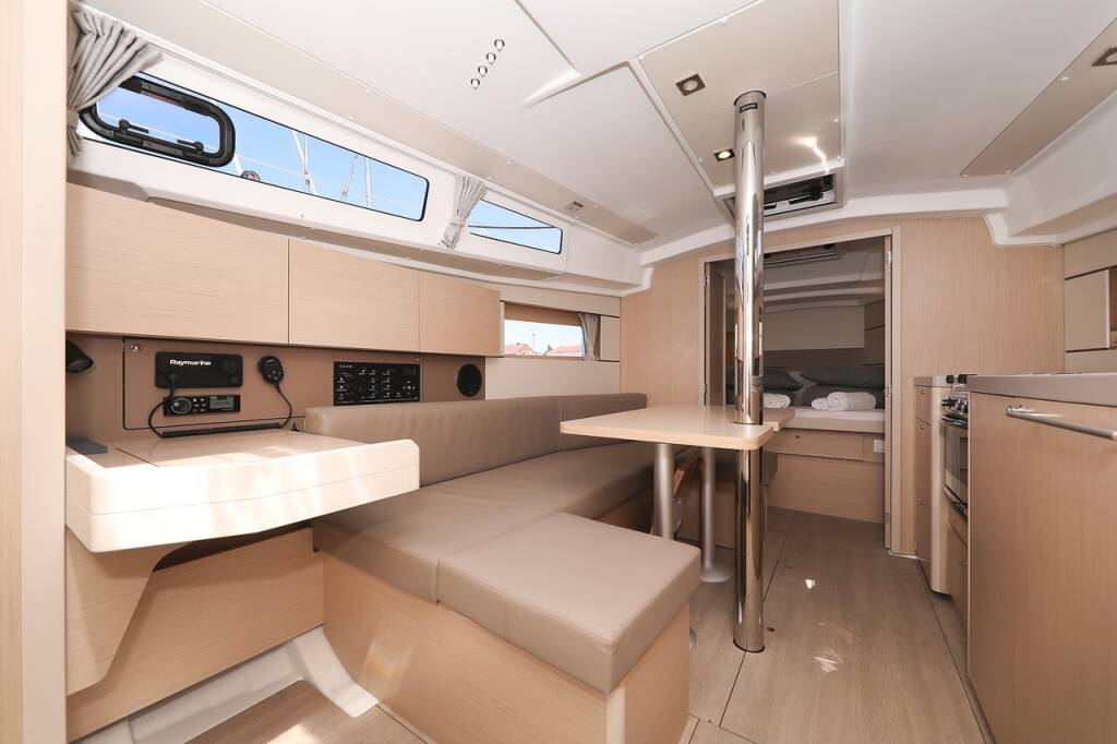Oceanis 35.1 Aris
