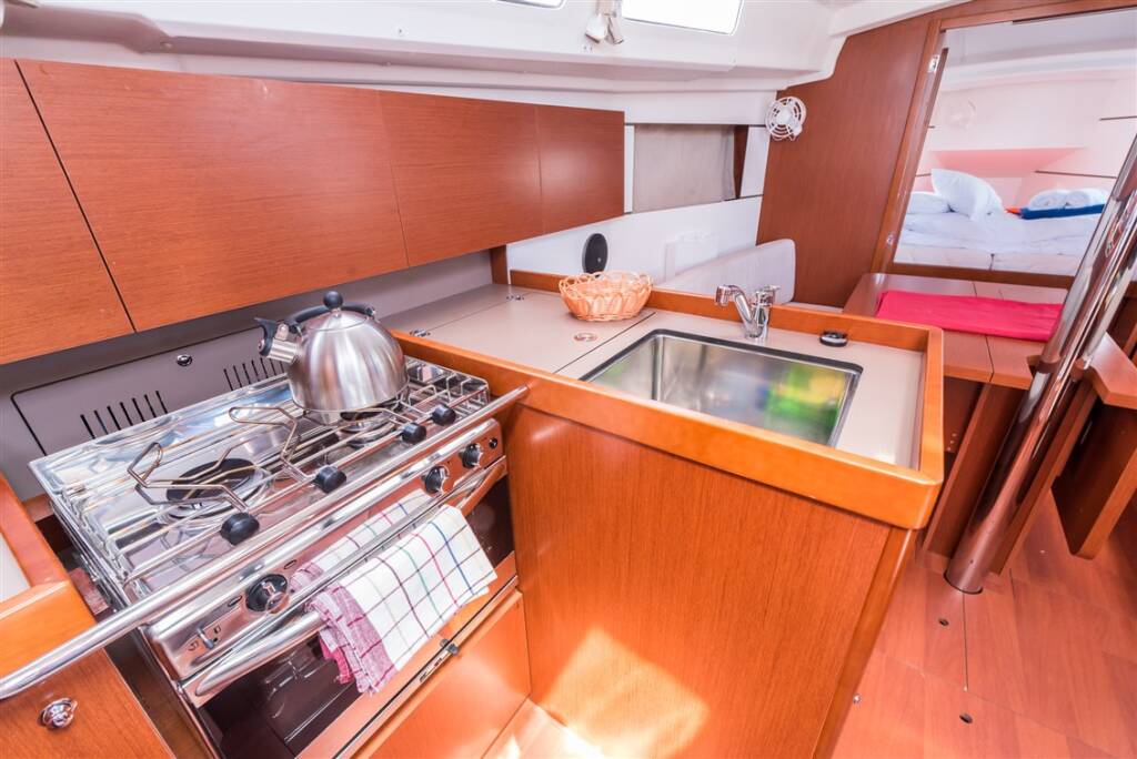 Oceanis 35.1 Bela