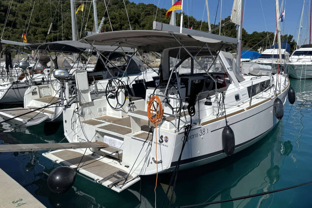 Oceanis 38.1 Tamara