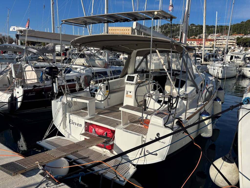 Oceanis 38.1 Eleven