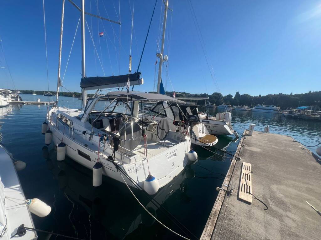 Oceanis 41.1 Office 2