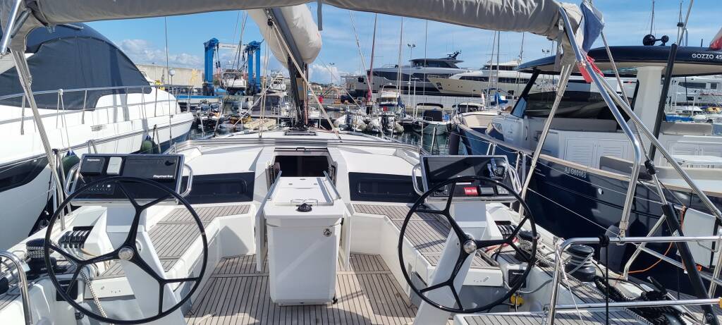 Oceanis 46.1 Entre Deux Poles