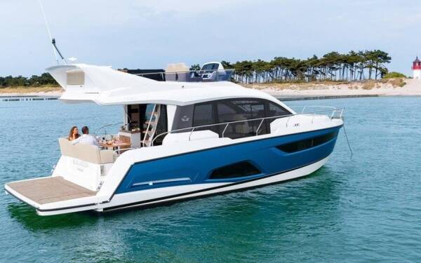 Sealine F430 Blue Lagoon