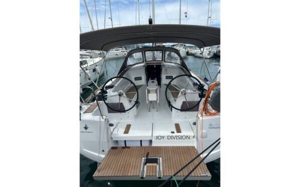 Sun Odyssey 349 Joy Division