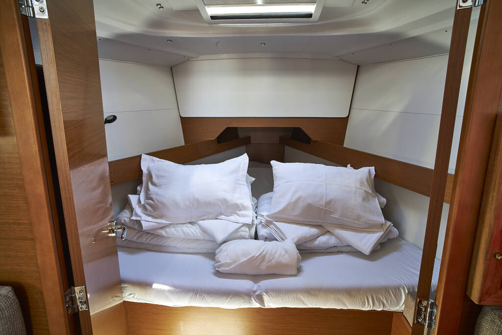 Sun Odyssey 349 Grape