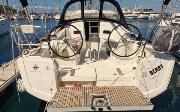 Sun Odyssey 349 Berry