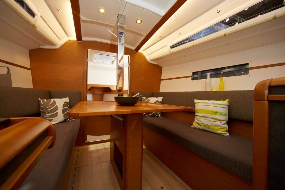 Sun Odyssey 349 Mia