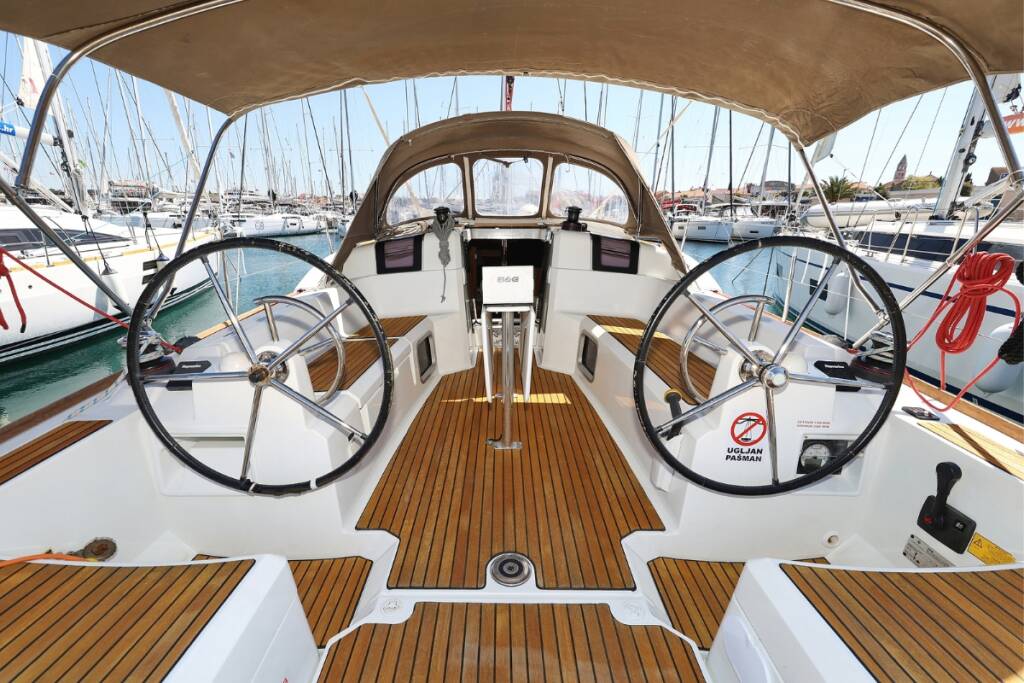 Sun Odyssey 389 Eol
