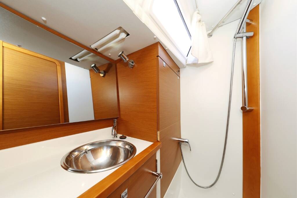 Sun Odyssey 389 Eol