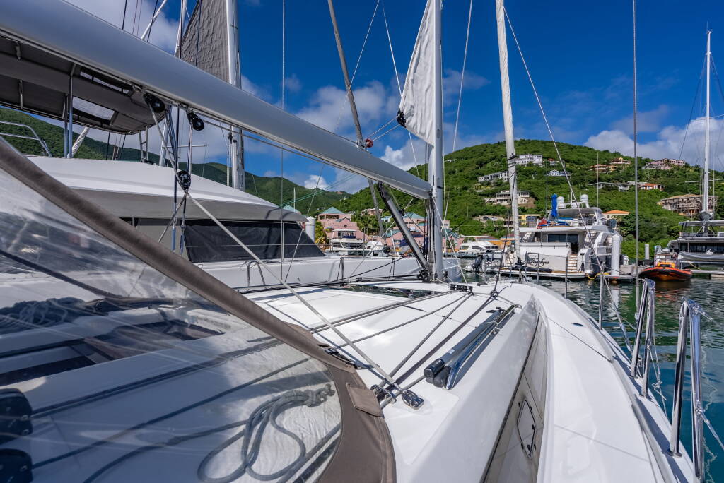 Sun Odyssey 410 Easy Skanking