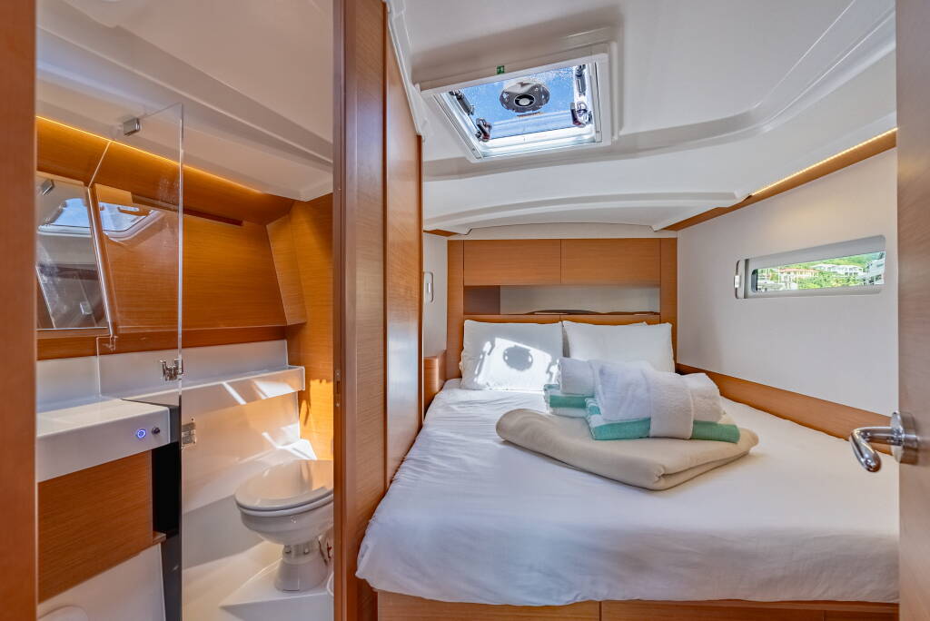 Sun Odyssey 410 Easy Skanking