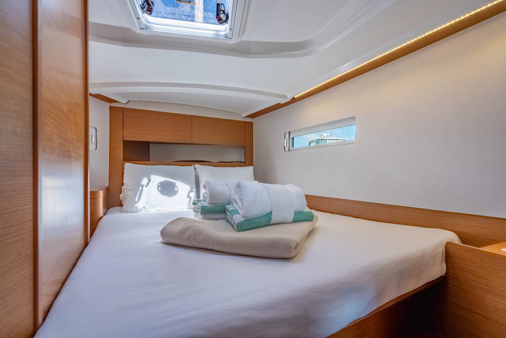 Sun Odyssey 410 Easy Skanking