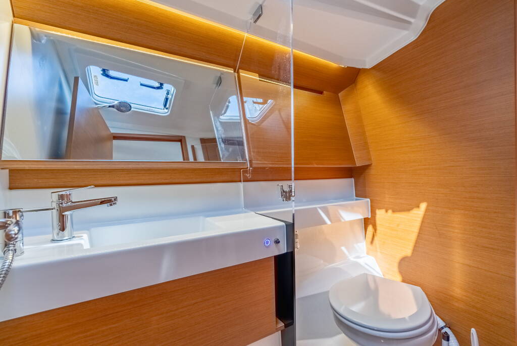 Sun Odyssey 410 Easy Skanking