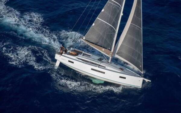 Sun Odyssey 410 Turing Machine