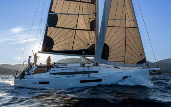 Sun Odyssey 415 Sutivan
