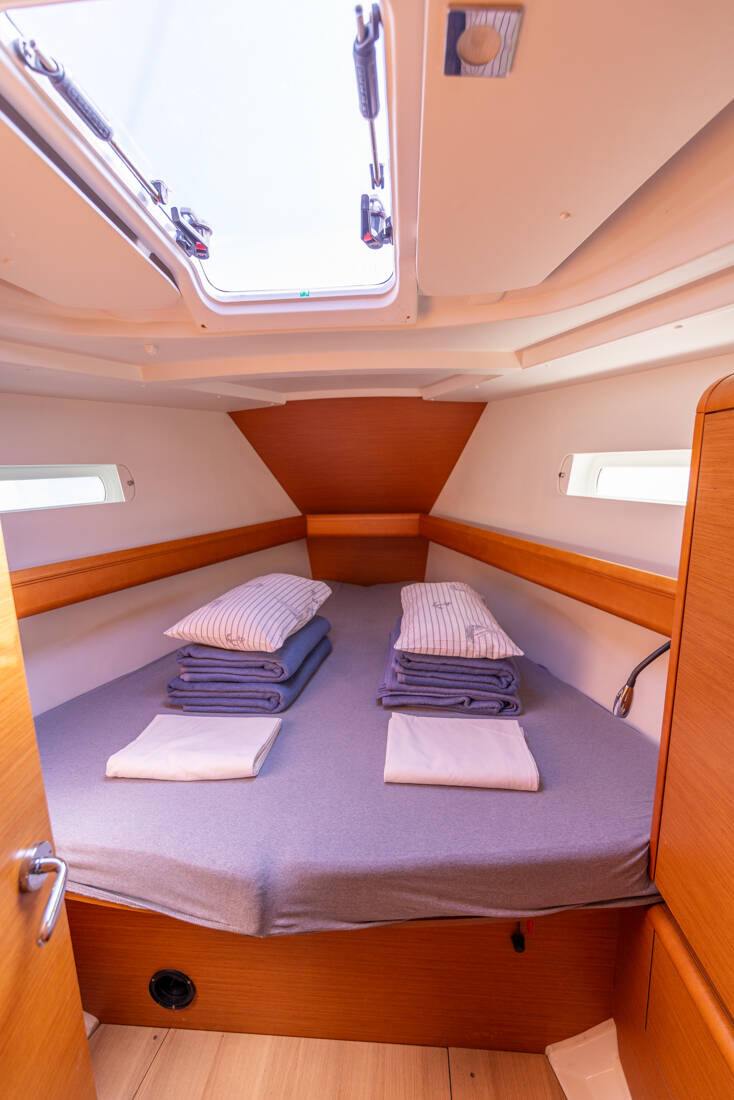 Sun Odyssey 449 Cherry