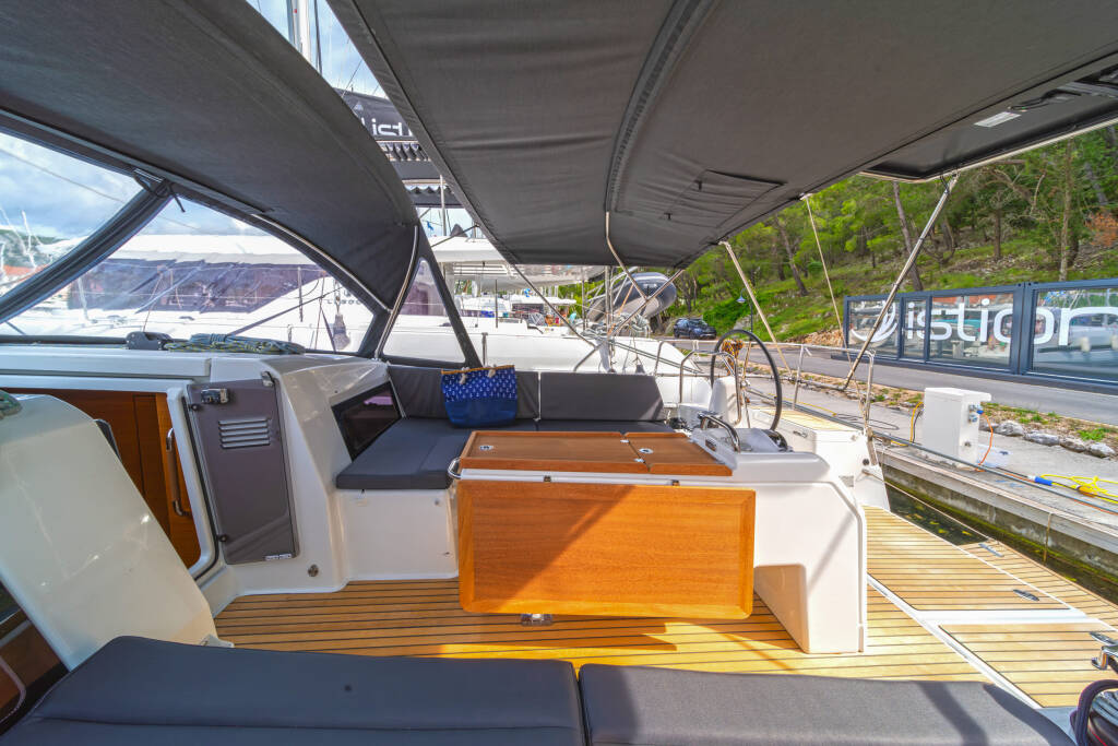 Sun Odyssey 490 First Ride