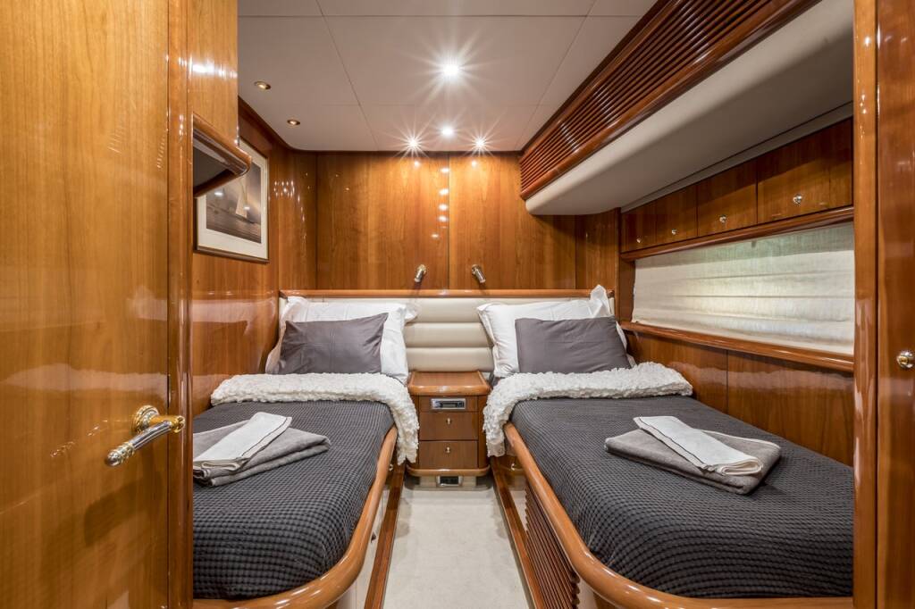 Sunseeker Manhattan 84 Skywater