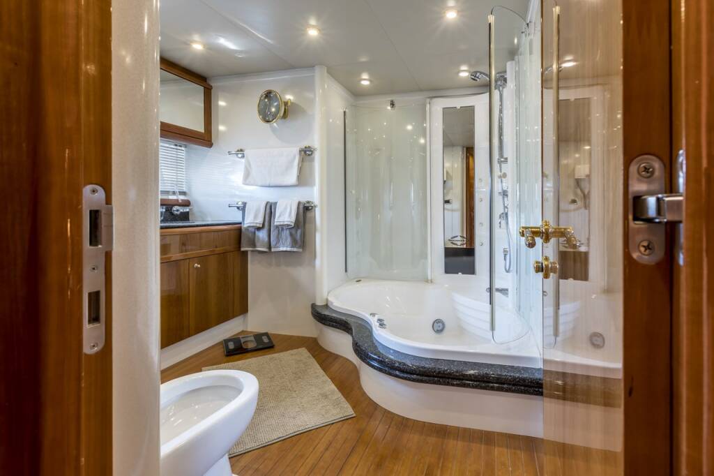 Sunseeker Manhattan 84 Skywater