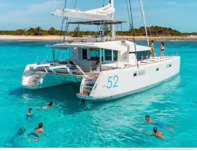 Lagoon 52 