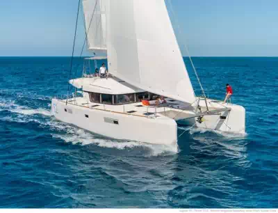 Lagoon 52