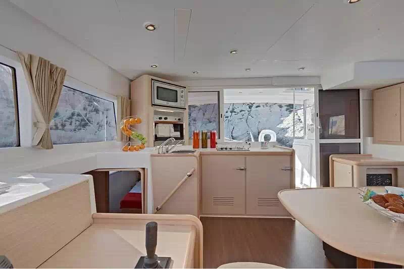Lagoon 400 Galley And Saloon
