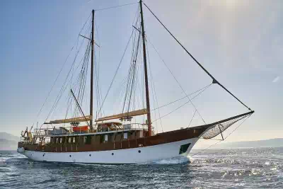 Motor Sailer Romanca