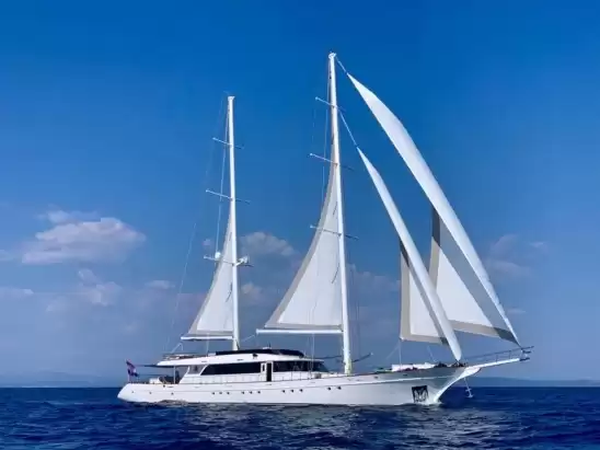 Luxus Yacht Charter mit Crew