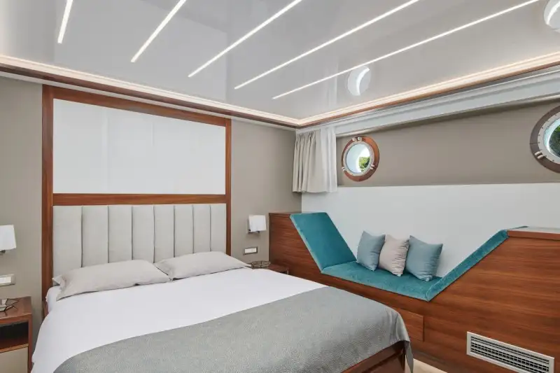 Corsario Luxury Yacht 