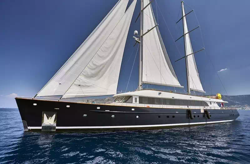 Dalmatino luxury sailing yacht Croatia