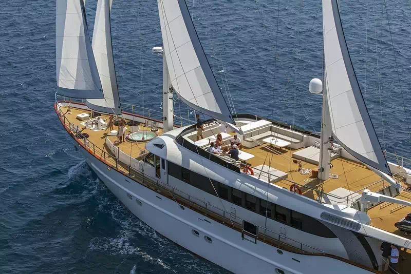Navilux Luxury Yacht 